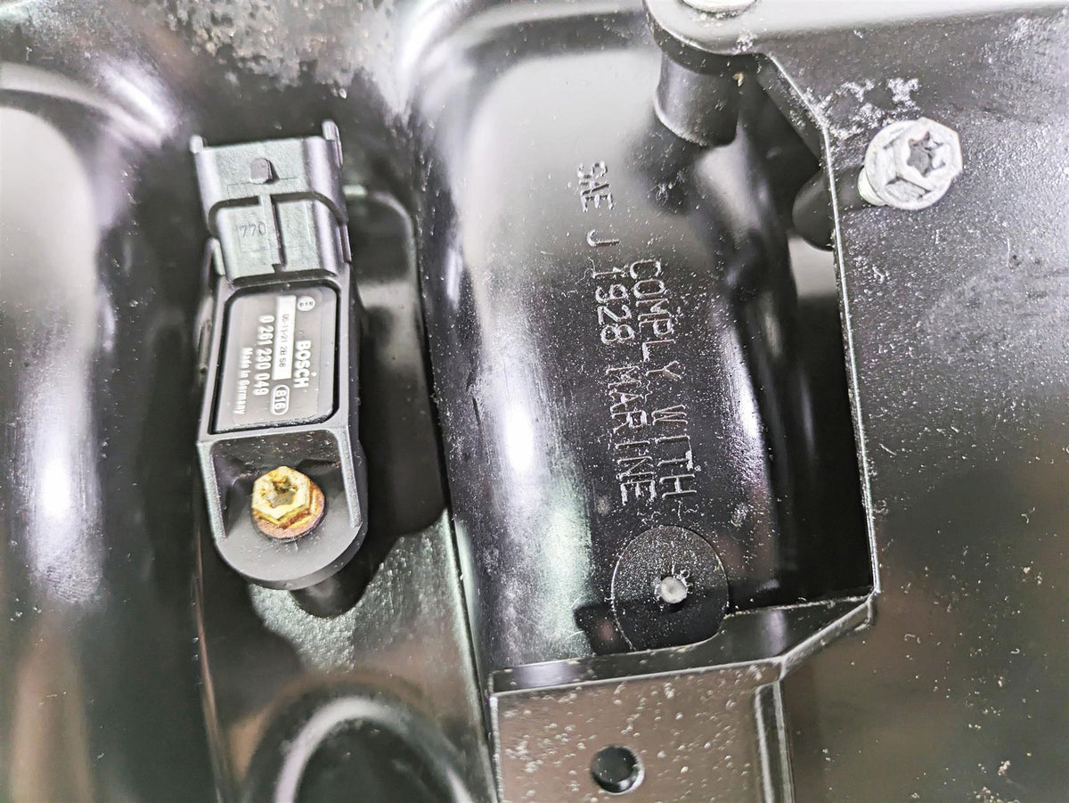 2006 Sea-Doo GTX Supercharged Intake Manifold Fuel Injection Set 420867951 {{ shop.shopifyCountryName }} - Mototech271