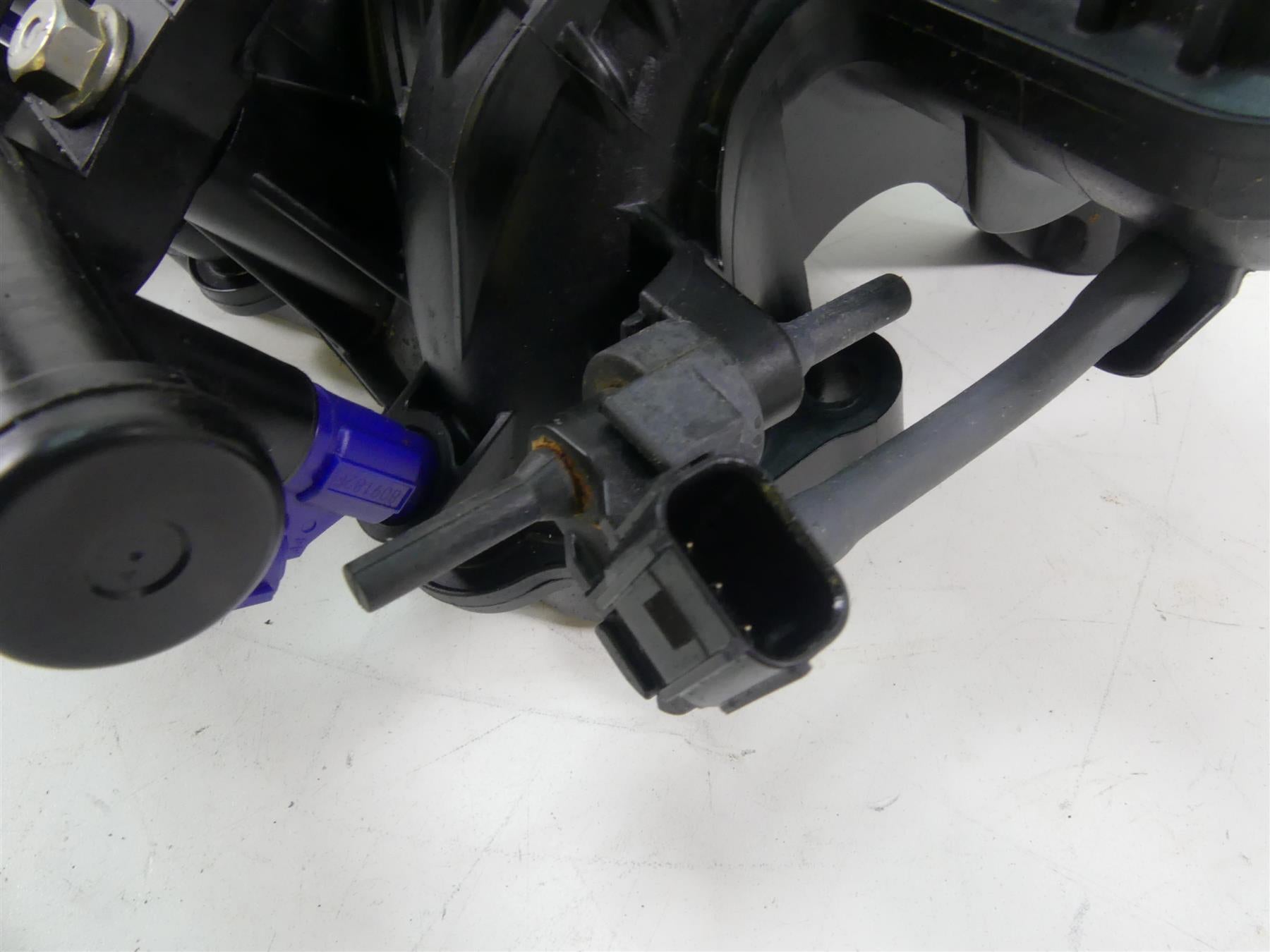 2018 Yamaha Waverunner VX 1800 Cruiser Intake Manifold & Injectors 6S5-13761-10- {{ shop.shopifyCountryName }} - Mototech271
