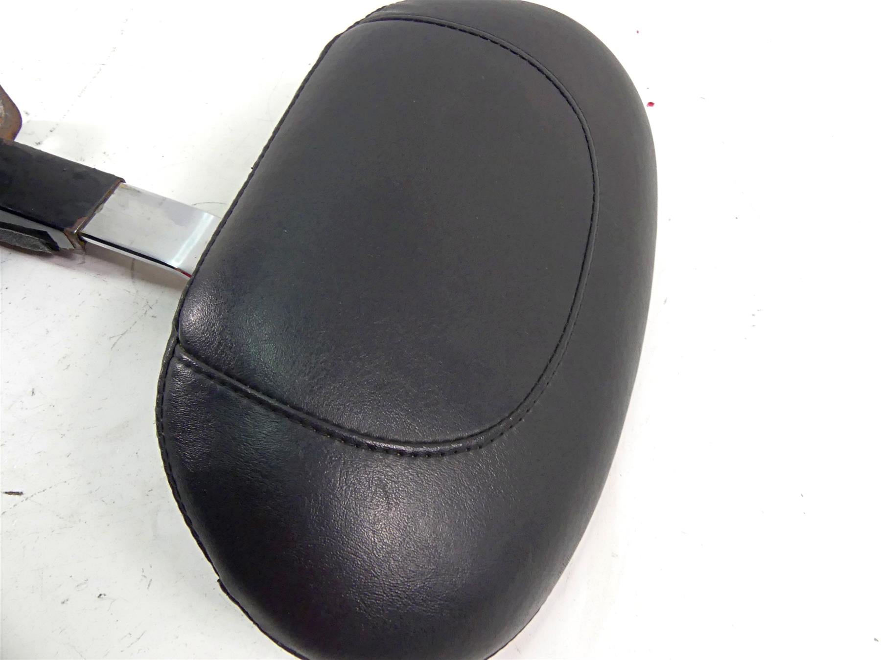 2011 Harley Touring FLTRX Road Glide Mustang Seats Driver Backrest + Bracket {{ shop.shopifyCountryName }} - Mototech271