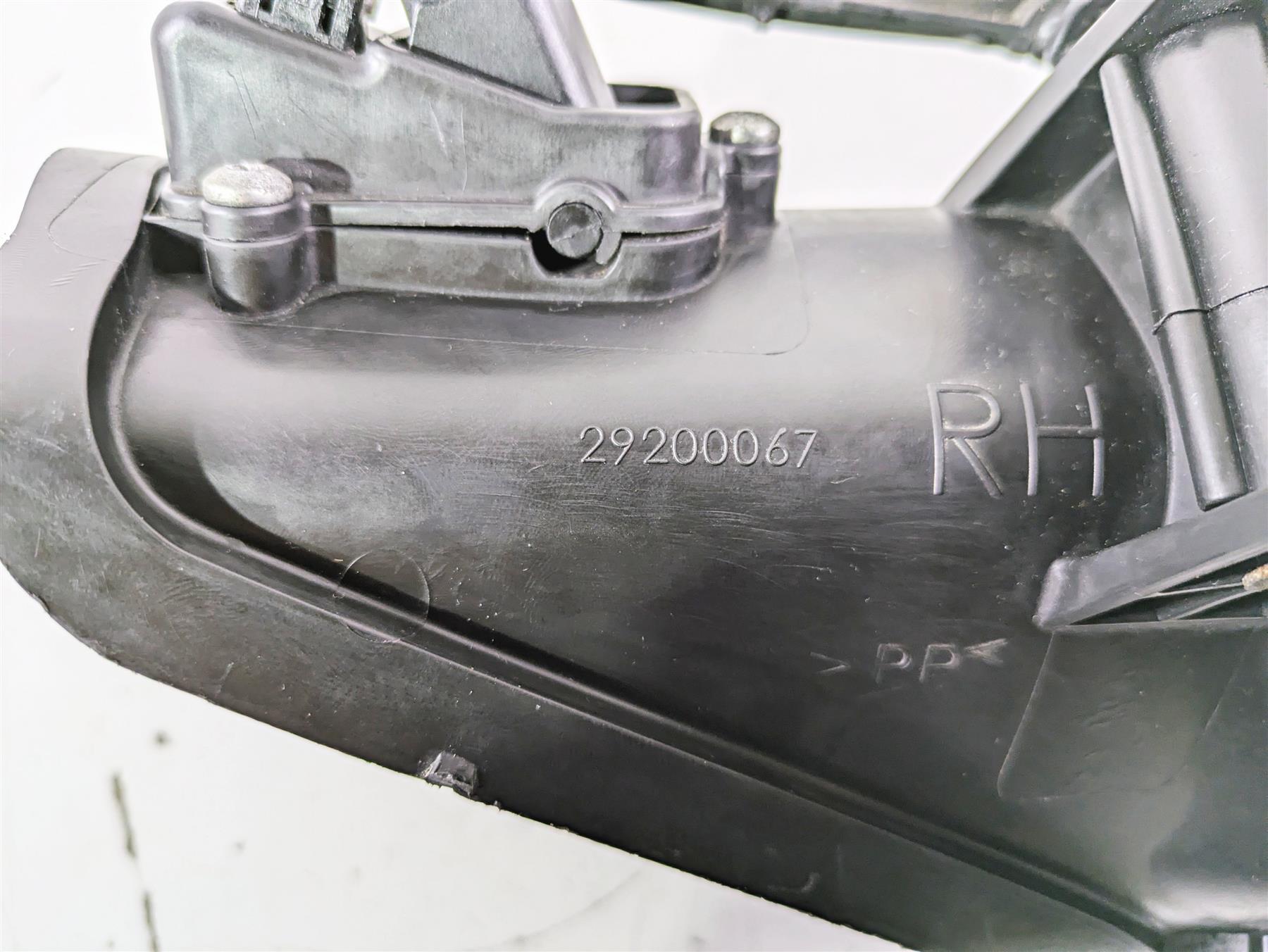 2016 Harley Touring FLTRX Road Glide Right Air Duct Vent Part READ 29200067 {{ shop.shopifyCountryName }} - Mototech271