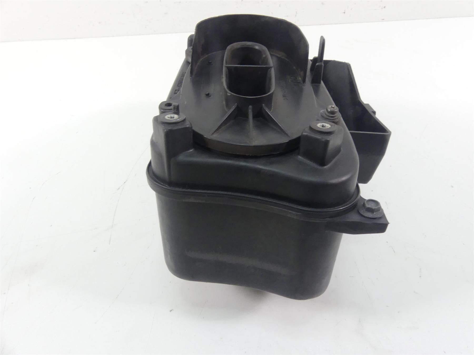 2007 Honda VT1100 C Shadow Spirit Air Box Cleaner Breather & Tubes 17210-MM8-020 {{ shop.shopifyCountryName }} - Mototech271