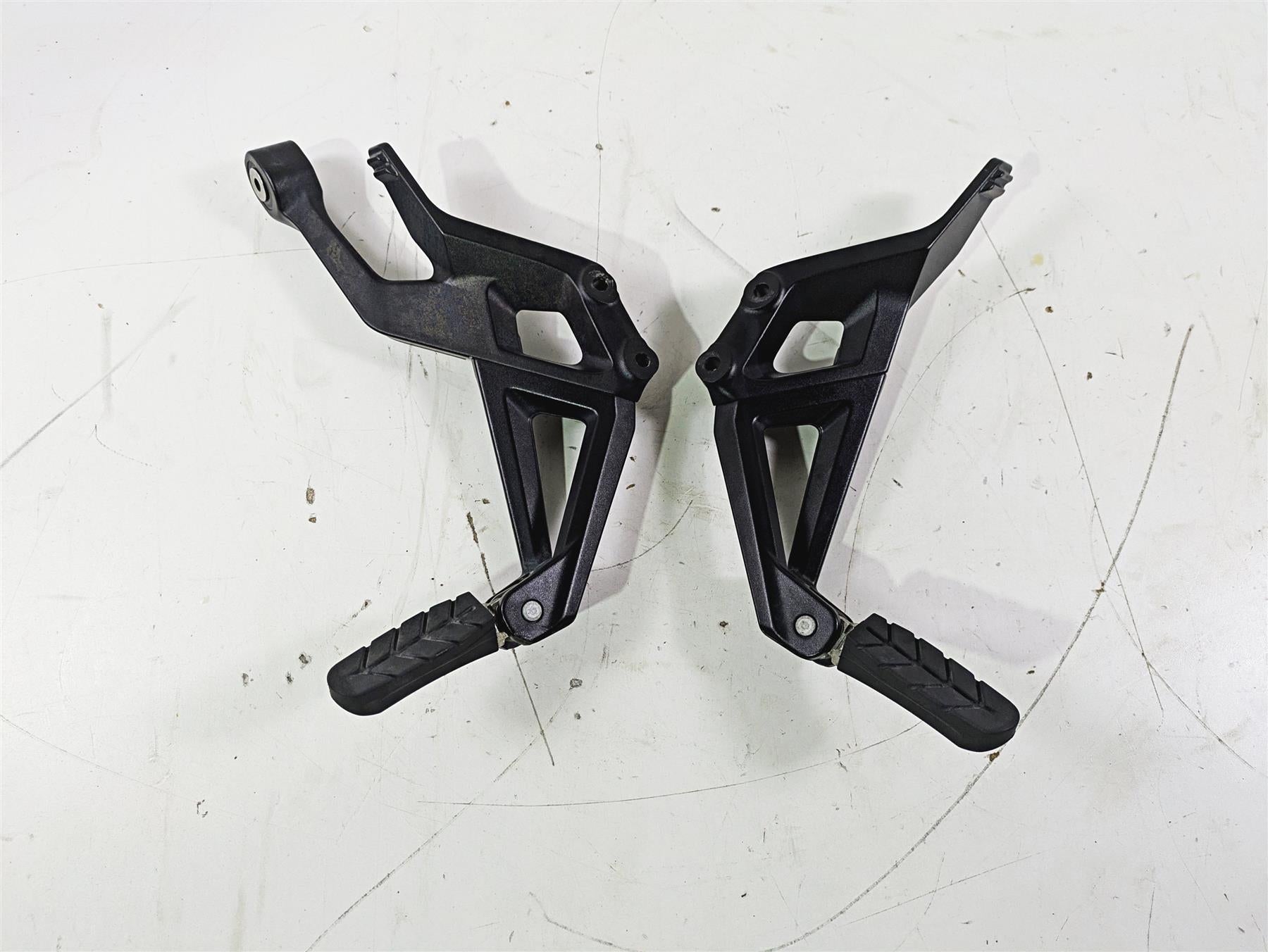 2022 KTM 1290 Super Adventure S Rear Passenger Footpeg Set 61912020090C1 {{ shop.shopifyCountryName }} - Mototech271