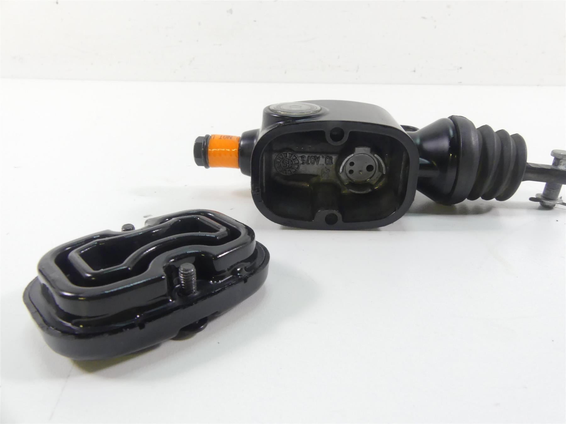 2016 Harley Touring FLHTP Electra Glide Rear Brake Master Cylinder 41700028A {{ shop.shopifyCountryName }} - Mototech271