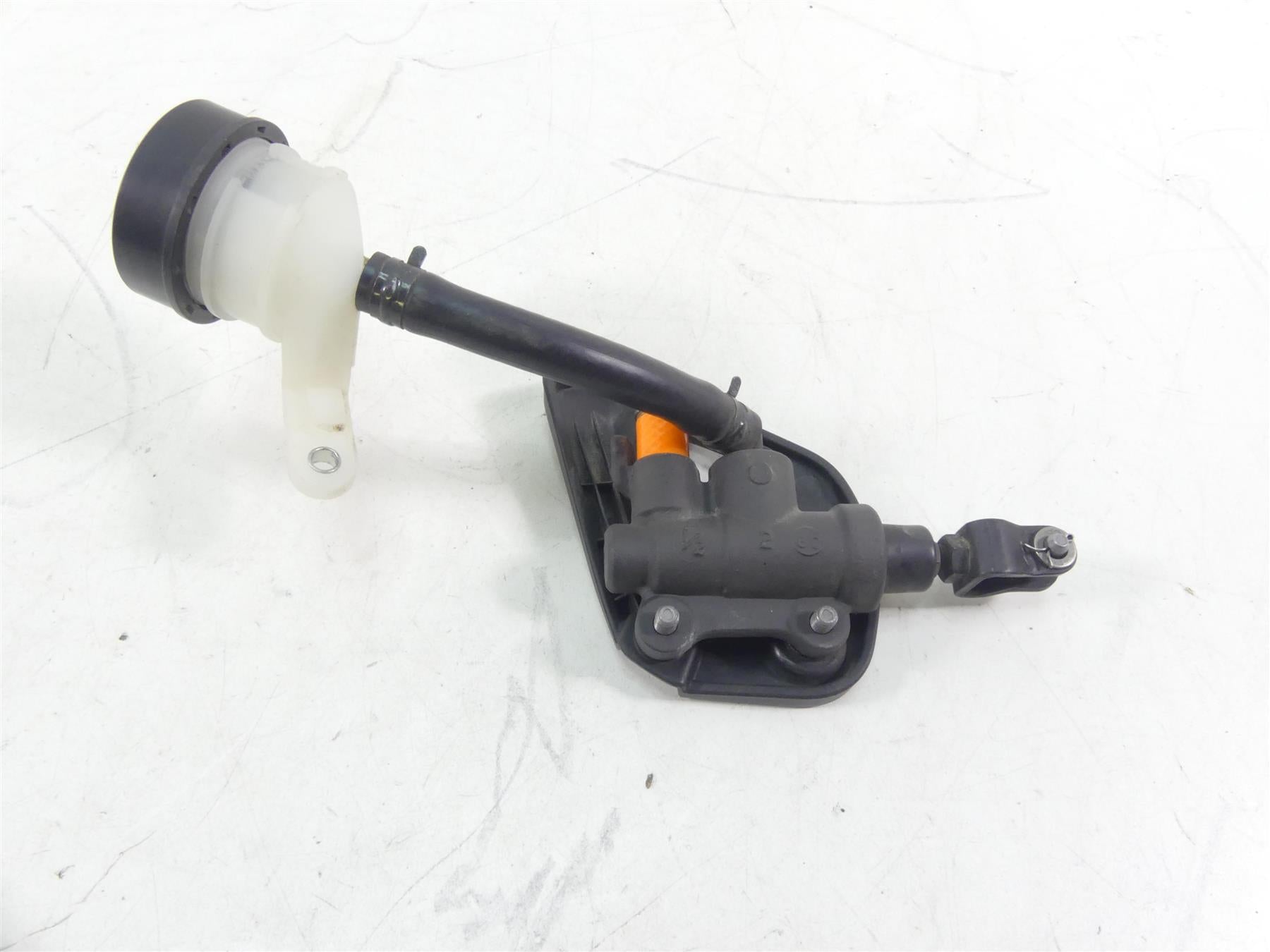 2017 BMW R1200GS GSW K50 Rear 1/2" Brake Master Cylinder 34318522398 {{ shop.shopifyCountryName }} - Mototech271