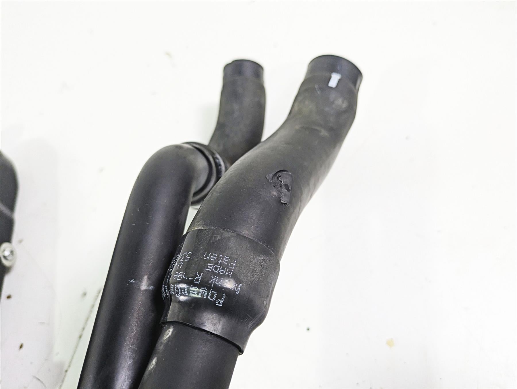 2012 Harley VRSCF Muscle V Rod Radiator Fans Reservoir Hoses 26722-04 {{ shop.shopifyCountryName }} - Mototech271
