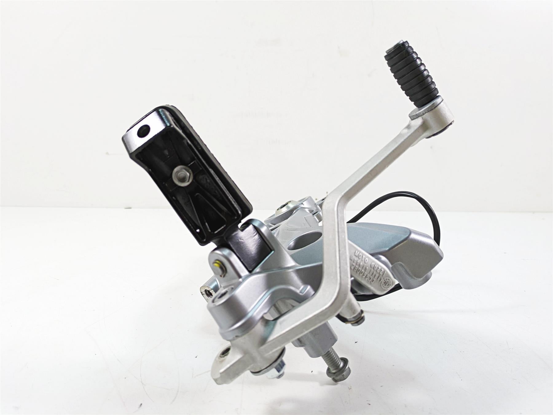 2020 Moto Guzzi V85 TT Adventure Right Foot Peg & Brake Pedal Set 2B005513 {{ shop.shopifyCountryName }} - Mototech271
