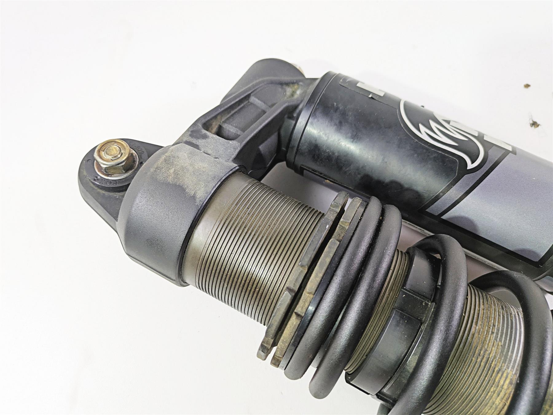 2020 Yamaha YXZ1000 R SS XTR Front Left Shock Damper Fox BAS-F350B-00-00 {{ shop.shopifyCountryName }} - Mototech271