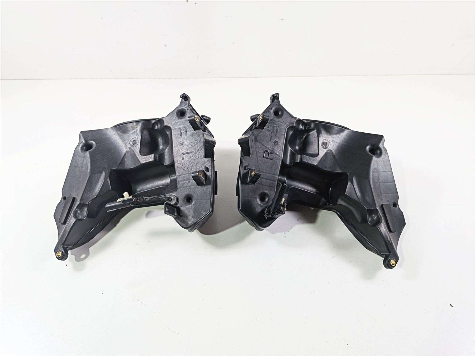 2020 Harley Touring FLTRK Road Glide Left Right Speaker & Housing Set 76000458 {{ shop.shopifyCountryName }} - Mototech271