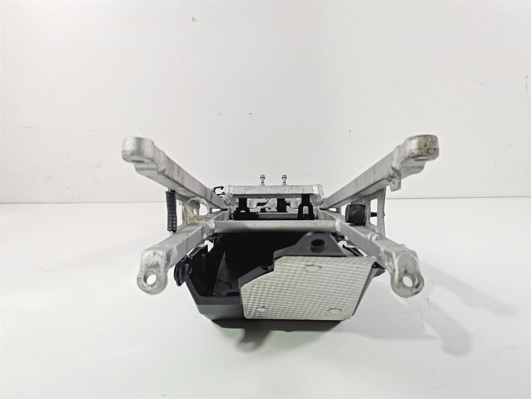 2017 Aprilia RSV 1100 Tuono V4 Factory Straight Subframe & Inner Fender 2B003589 {{ shop.shopifyCountryName }} - Mototech271
