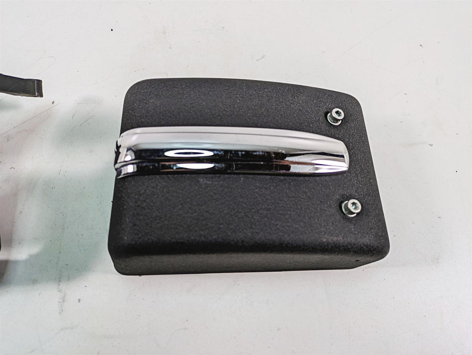 2009 Harley FXDF Dyna Fat Bob Electrical Tray Holder Stay & Cover Set 70367-04 {{ shop.shopifyCountryName }} - Mototech271