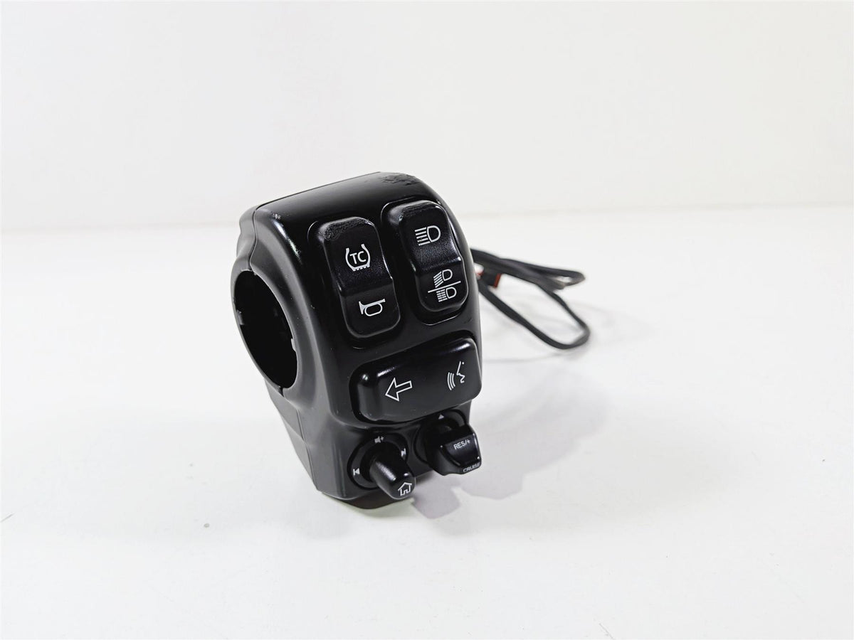 2017 Harley Touring FLHXS Street Glide Left Hand Control Switch Cruise -Read 71500128B {{ shop.shopifyCountryName }} - Mototech271