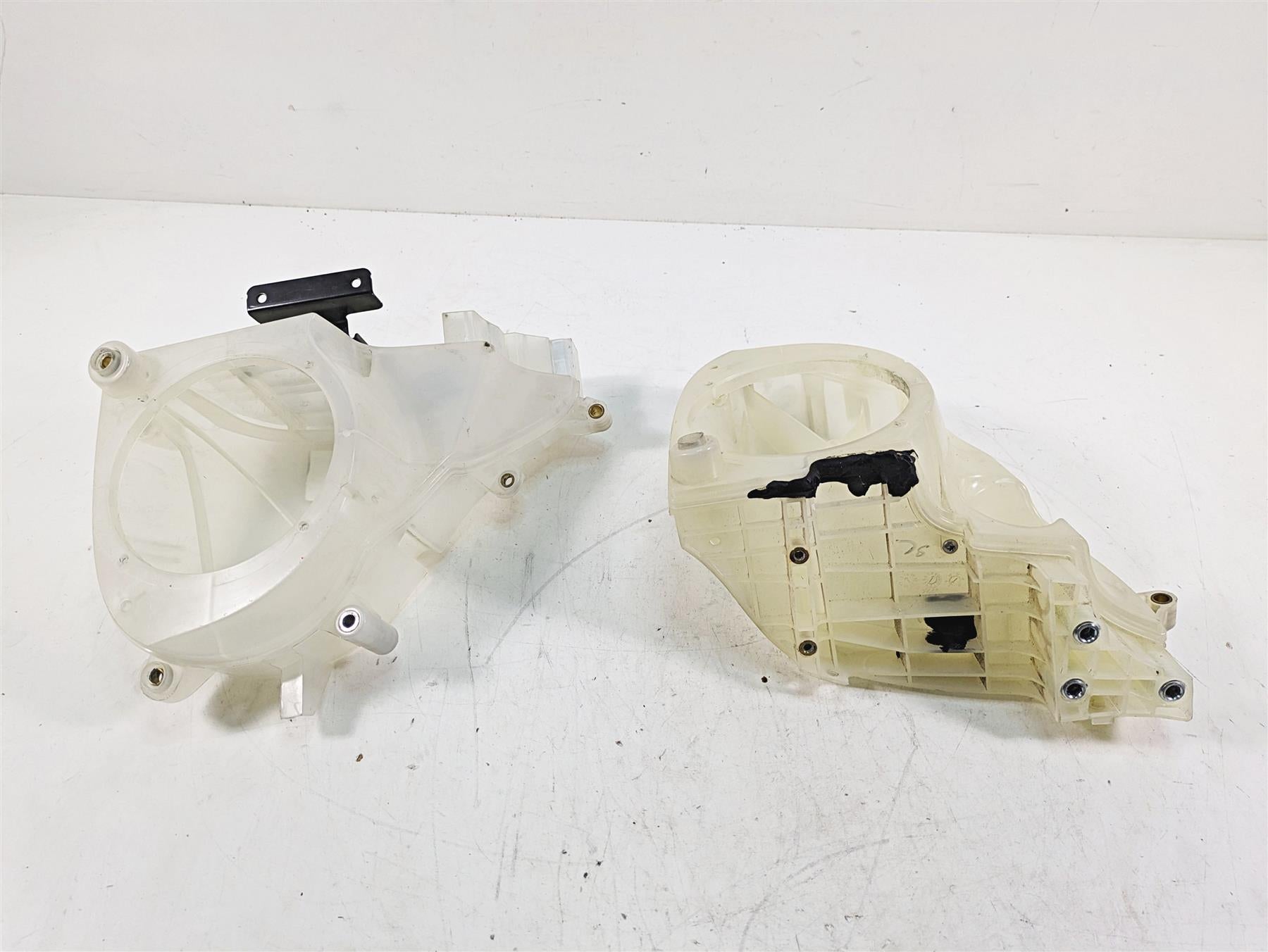 2014 Harley Touring FLHTK Electra Glide Front Speaker Box Housing Set 57000327DH {{ shop.shopifyCountryName }} - Mototech271