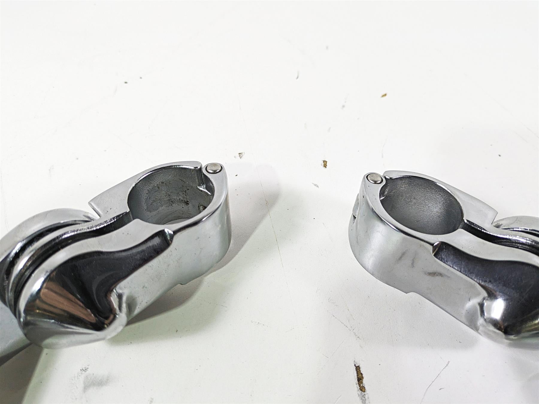 2008 Harley Touring FLHTCU E-Glide 105TH Oem Adjustable Chrome Highway Pegs {{ shop.shopifyCountryName }} - Mototech271