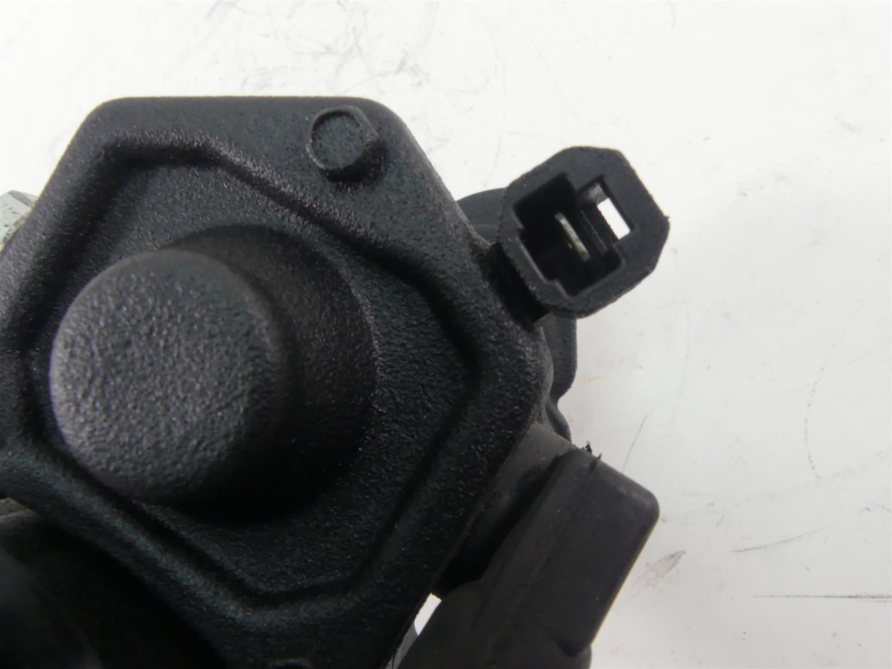 2011 Harley Touring FLTRU Road Glide Engine Starter Motor + Cover 31618-06A {{ shop.shopifyCountryName }} - Mototech271