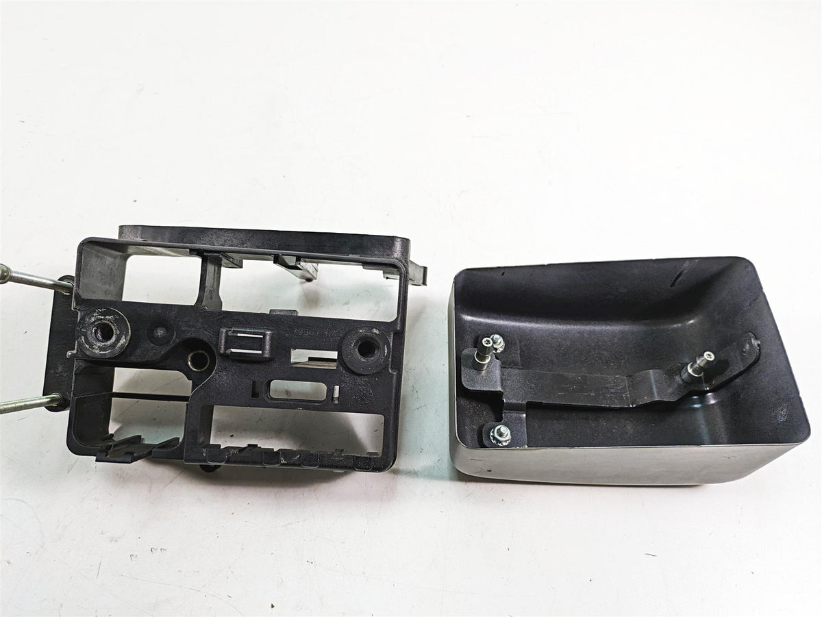 2009 Harley Dyna FXDFSE CVO Fat Bob Electrical Tray Stay & Cover 70367-04B {{ shop.shopifyCountryName }} - Mototech271