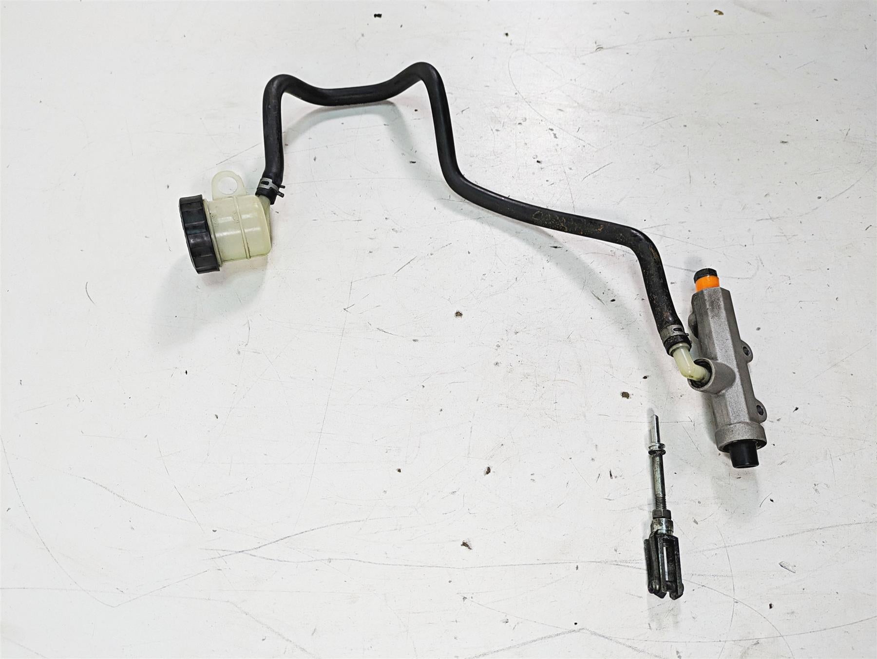 2014 Moto Guzzi California 1400 T Rear Brake Master Cylinder 887689 {{ shop.shopifyCountryName }} - Mototech271