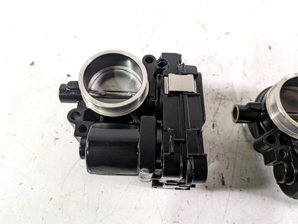 2022 BMW R1250 RT K052 Throttle Body Fuel Injection Set 13548568757 {{ shop.shopifyCountryName }} - Mototech271