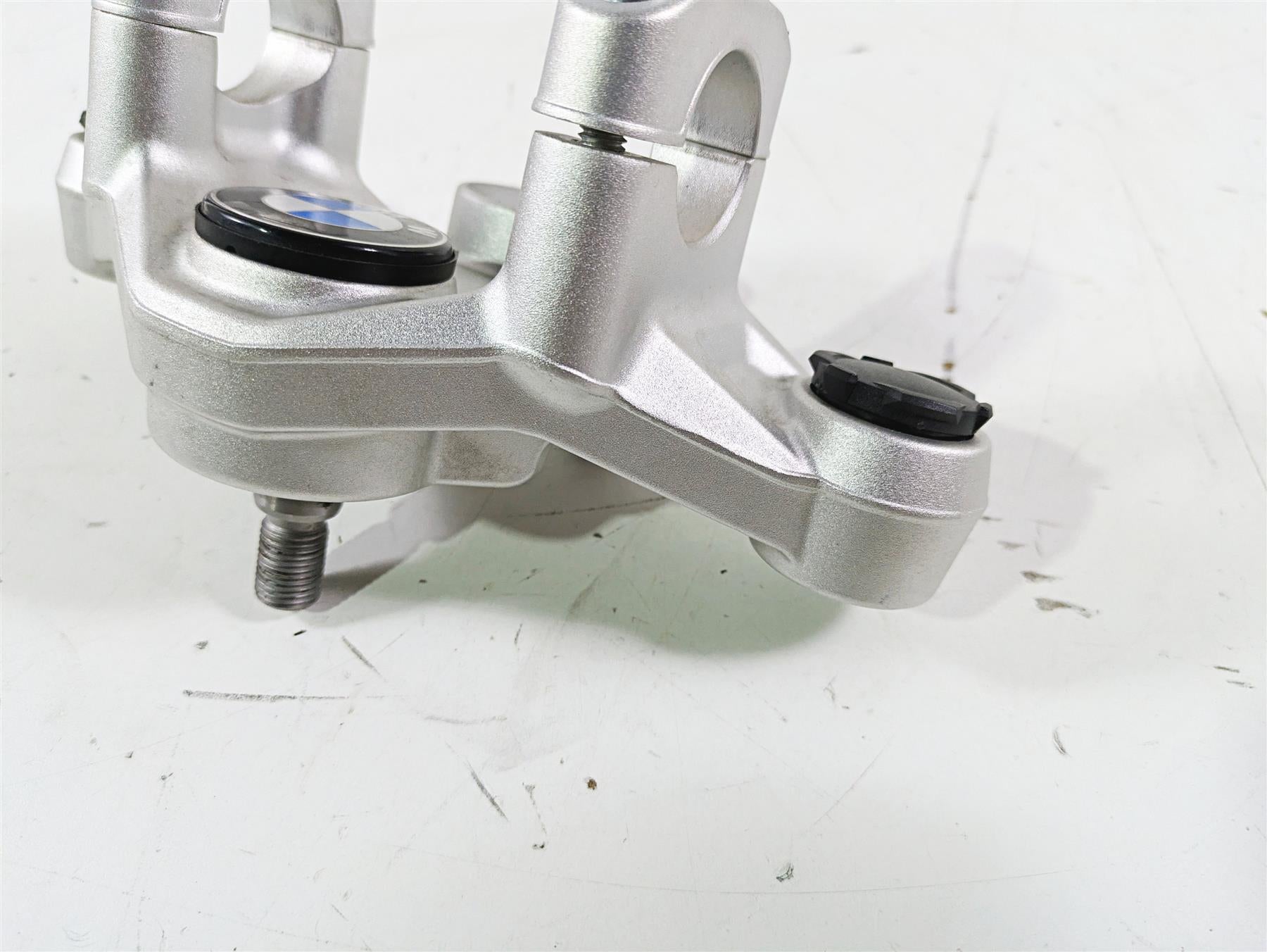 2016 BMW R1200GS GSW K50 Upper Triple Tree Steering Clamp 31428555849 {{ shop.shopifyCountryName }} - Mototech271