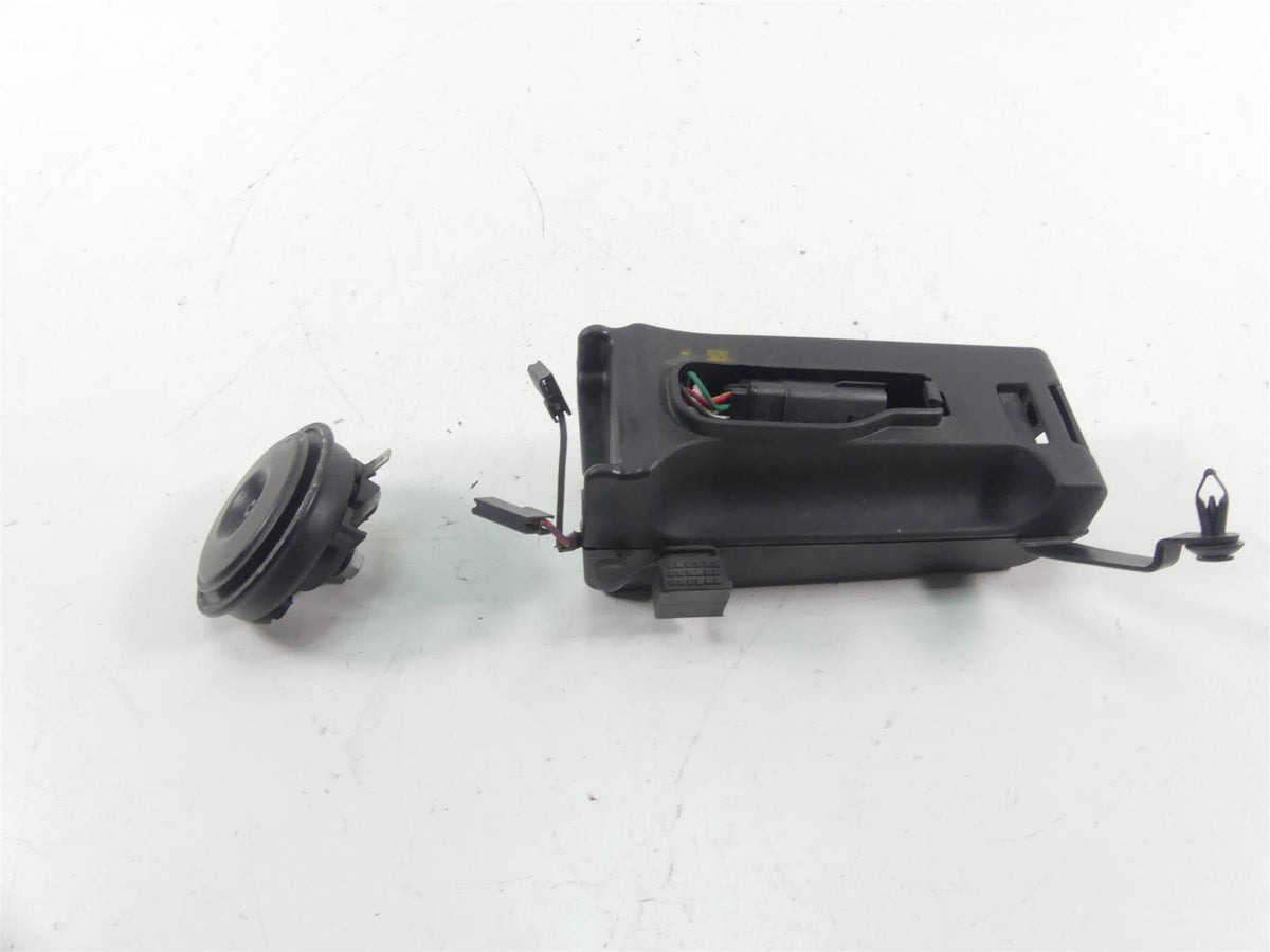 2021 Harley Softail FLSB Sport Glide Horn & Wiring Box 69201654 {{ shop.shopifyCountryName }} - Mototech271