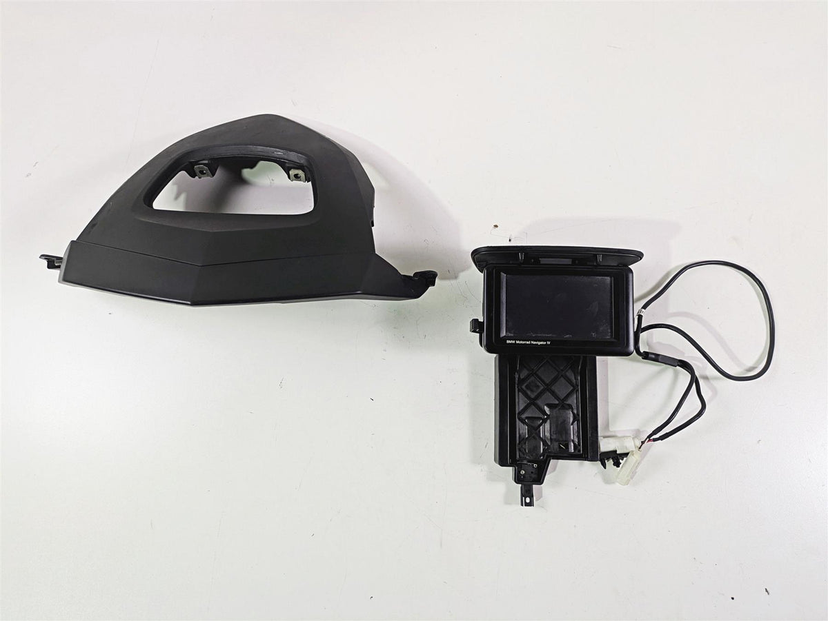 2014 BMW K1600 GTL K48 Gps Navigator IV 4 Set + Mount & Cover 46637724088 {{ shop.shopifyCountryName }} - Mototech271