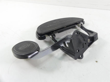 2015 Harley FLS Softail Slim Right Front Floorboard & Brake Pedal 42431-11 {{ shop.shopifyCountryName }} - Mototech271