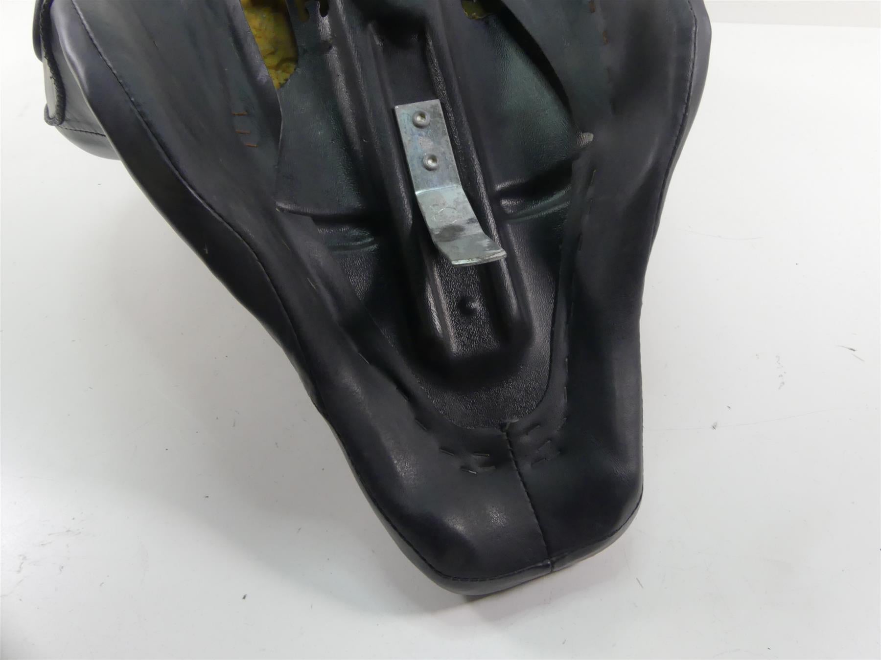 2007 Harley FLHTCU SE CVO Electra Glide Heated Driver Rider Seat Saddle 51718-06 {{ shop.shopifyCountryName }} - Mototech271