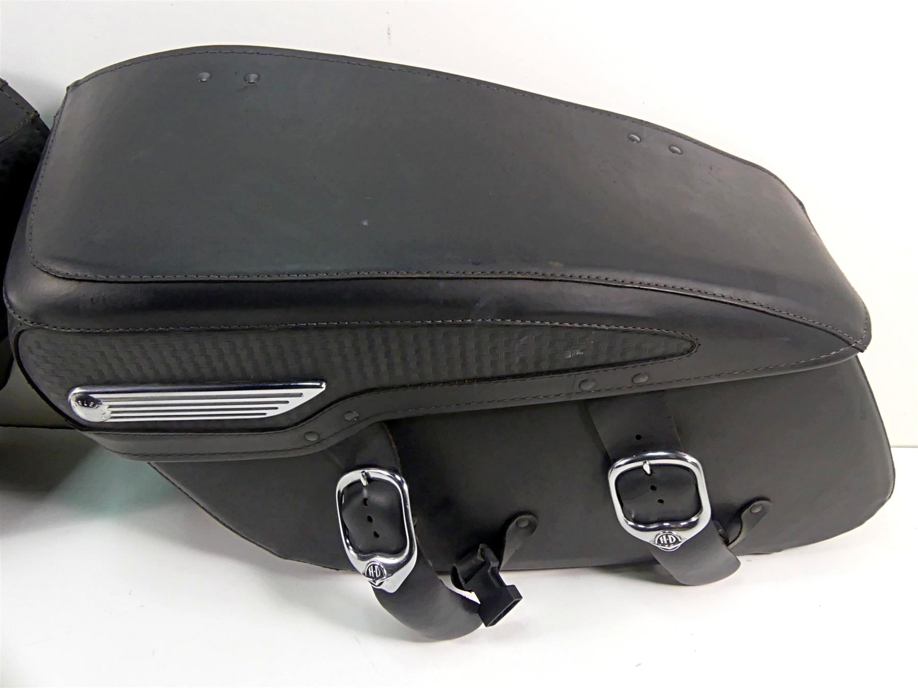 2007 Harley Touring FLHRC Road King Saddlebag Saddle Bag Storage Set 91138-98C {{ shop.shopifyCountryName }} - Mototech271
