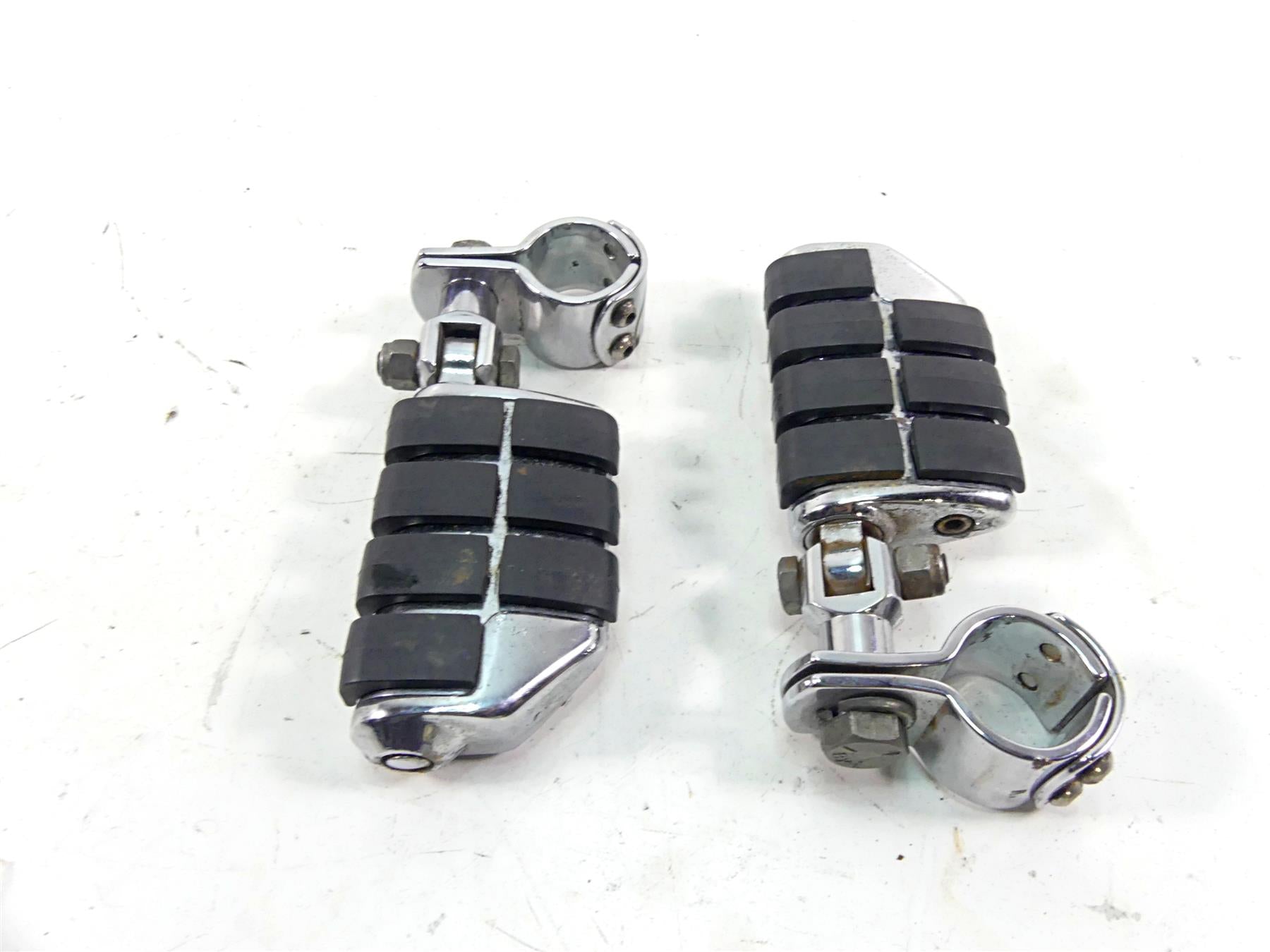 2002 Harley FLSTCI Softail Heritage Chrome Rider Driver Highway Foot Pegs {{ shop.shopifyCountryName }} - Mototech271