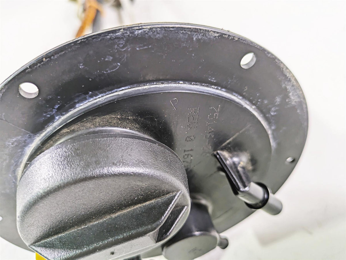 2006 Harley VRSCR Street V-Rod Fuel Gas Petrol Pump 75146-06 75272-06 {{ shop.shopifyCountryName }} - Mototech271