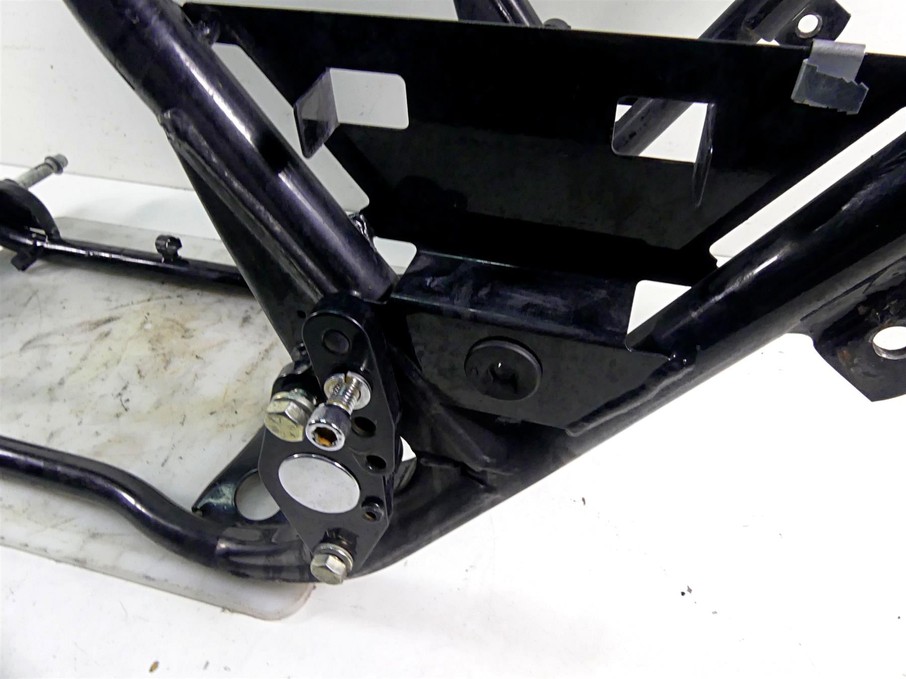 2002 Harley Touring FLHTC Electra Glide Straight Main Frame Chassis With Clean New Mexico Title 47900-02A {{ shop.shopifyCountryName }} - Mototech271