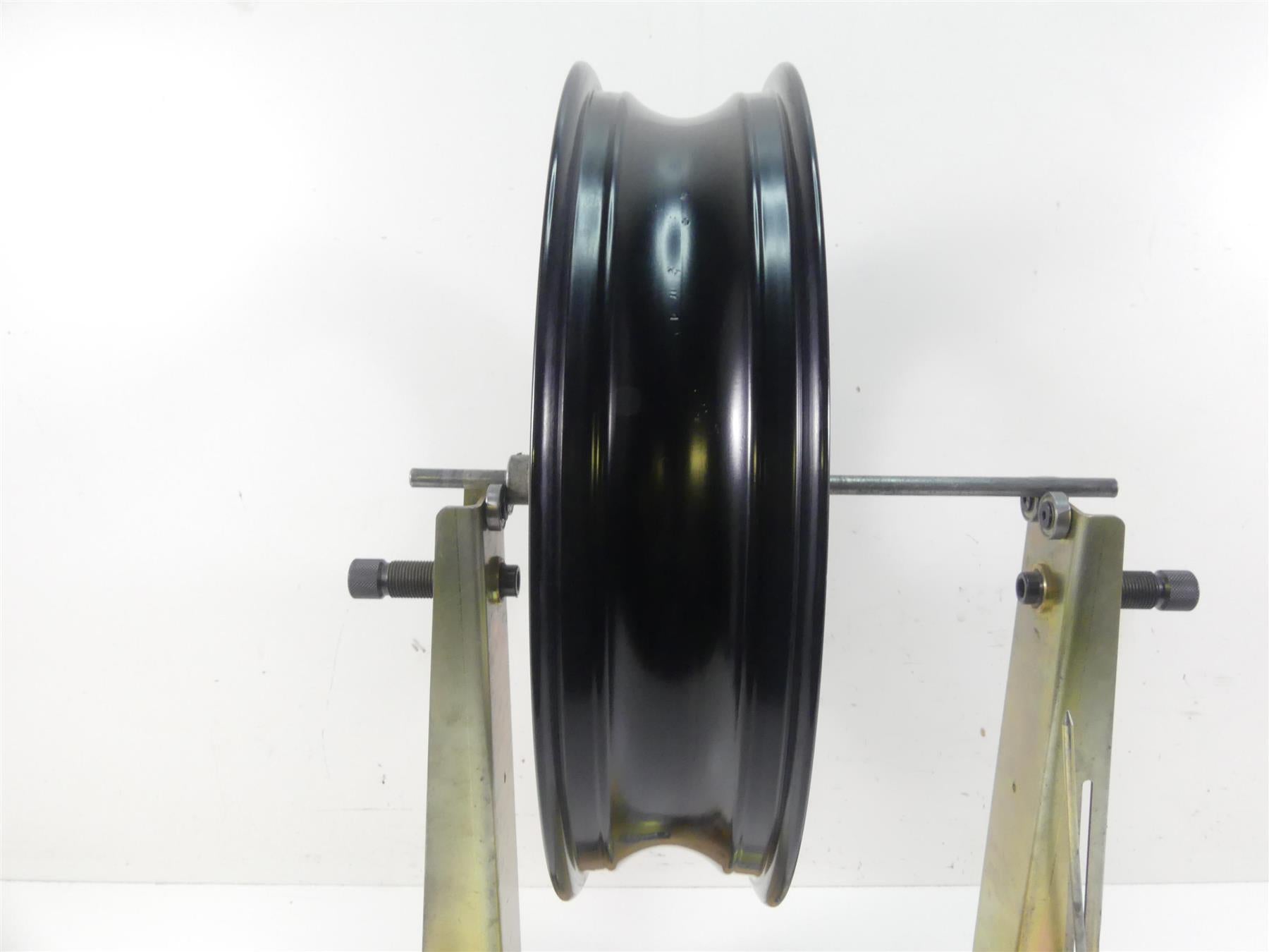 2017 BMW RnineT Racer K32 Nice Straight Front 17x3.5 Cast Wheel Rim 36318562526 {{ shop.shopifyCountryName }} - Mototech271