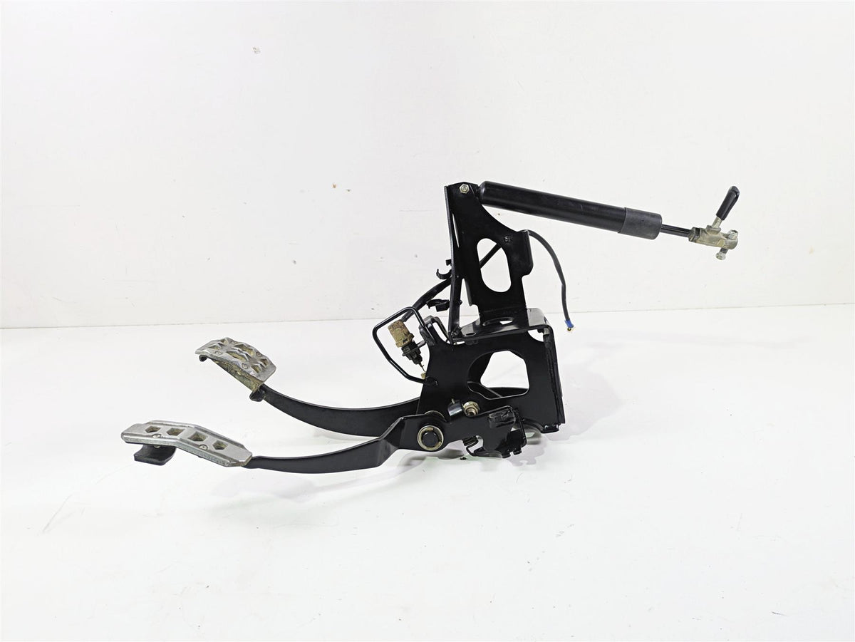 2020 Yamaha YXZ1000 R SS XTR Foot Pedal & Mount Set B57-F2548-01-00 {{ shop.shopifyCountryName }} - Mototech271