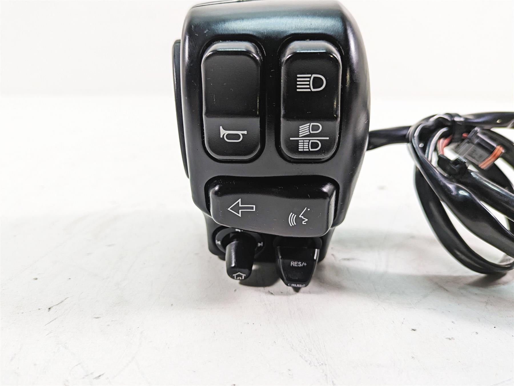 2014 Harley Touring FLHTK Electra Glide Left Hand Control Switch 71500128B {{ shop.shopifyCountryName }} - Mototech271