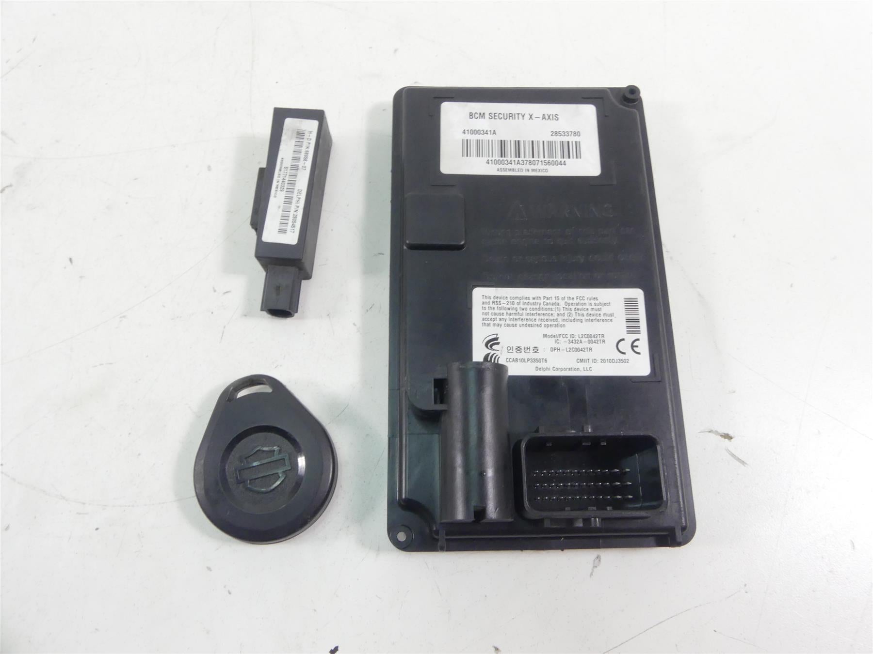 2017 Harley Touring FLHTKL Electra Glide Bcm Security X-Axis Fob Module 41000341