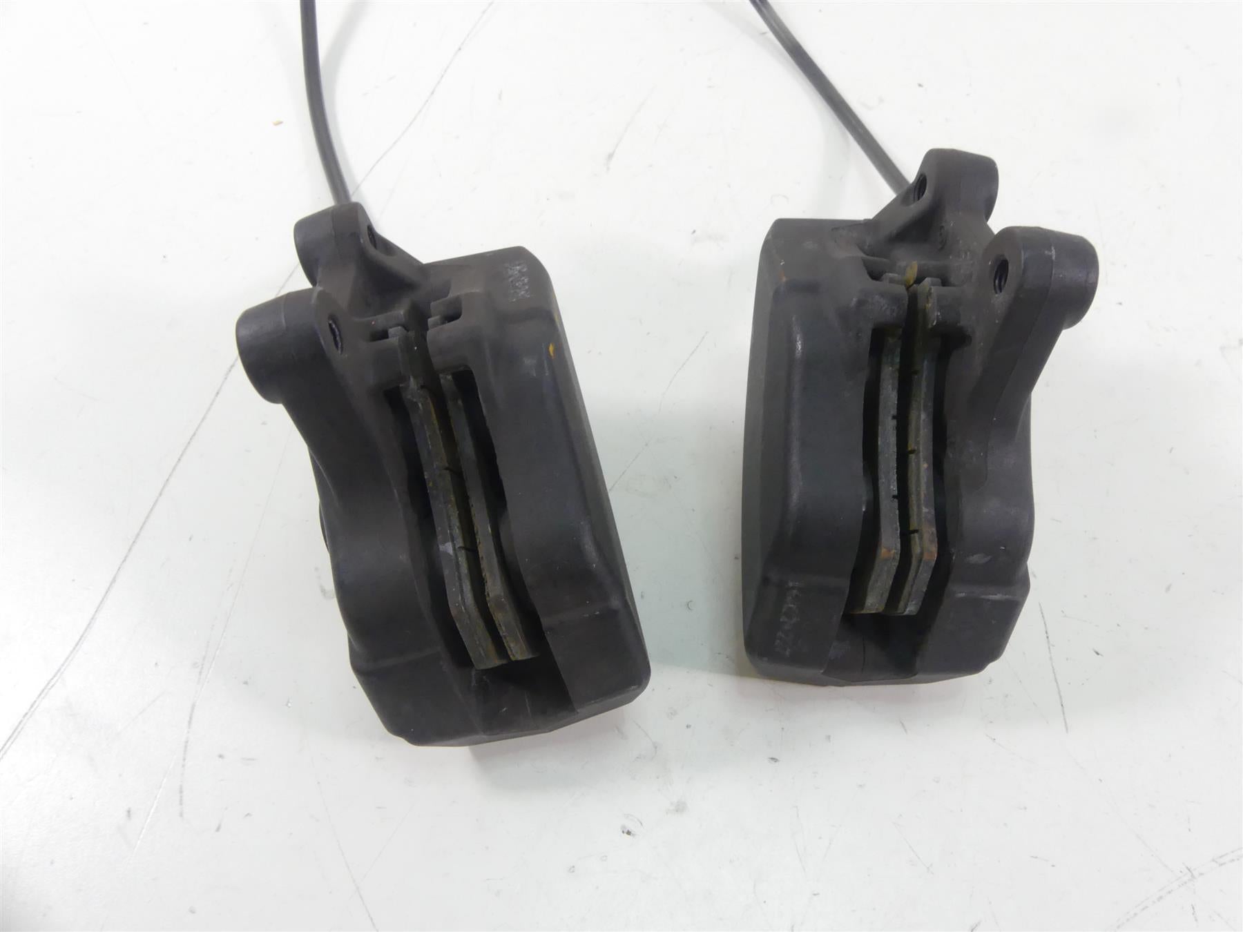 2016 Harley Touring FLTRX Road Glide Front Brake Caliper Set 43027-08 43023-08 {{ shop.shopifyCountryName }} - Mototech271
