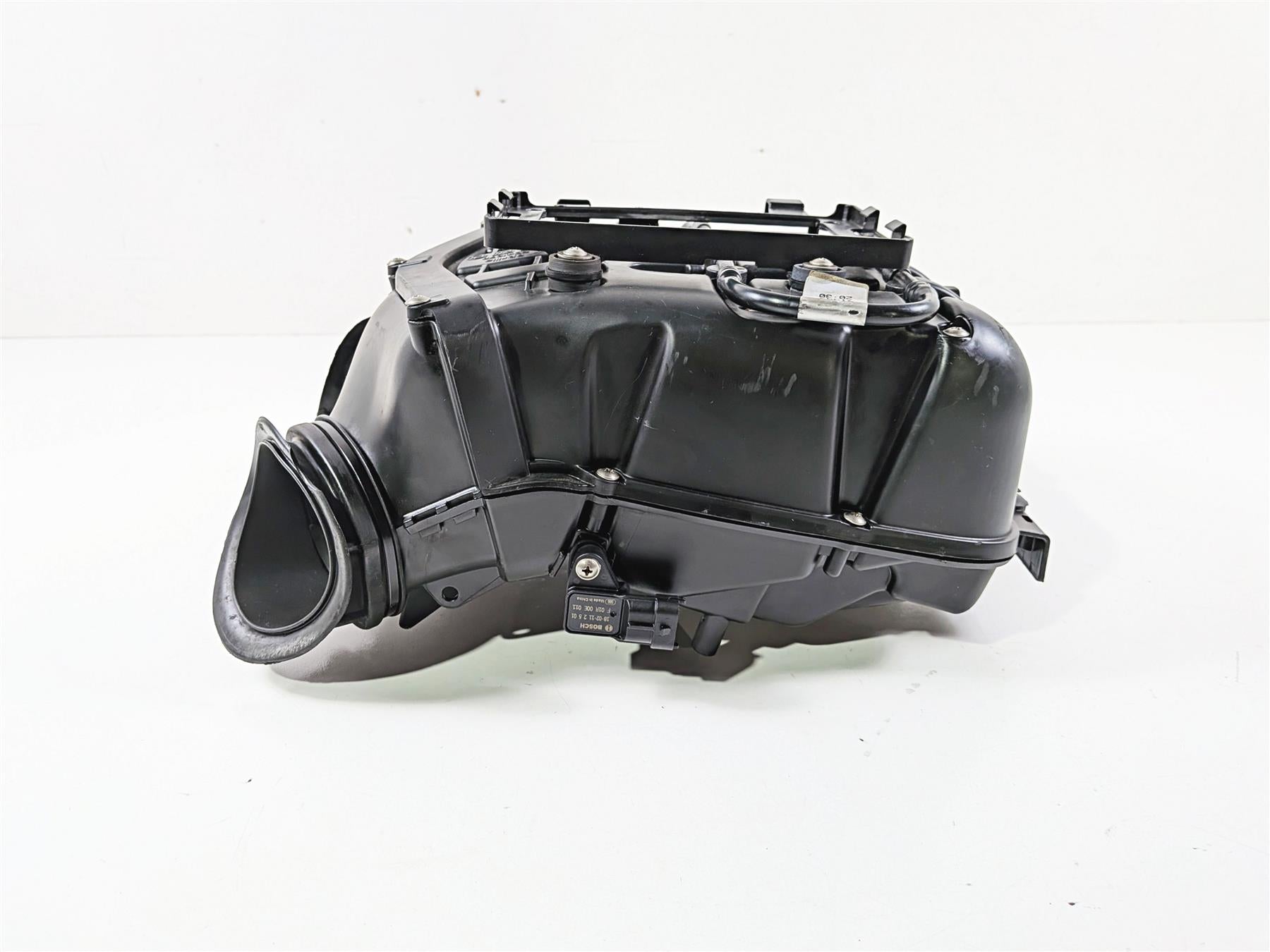 2018 Aprilia RSV4 RR Air Filter Box & Velocity Stacks 2B001216 2B003660 {{ shop.shopifyCountryName }} - Mototech271