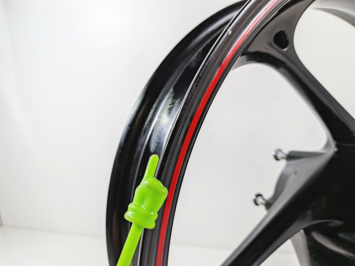 2019 Triumph Speed Triple RS 1050 Straight Nice Front Wheel Rim 17x3.5 T2000515 {{ shop.shopifyCountryName }} - Mototech271