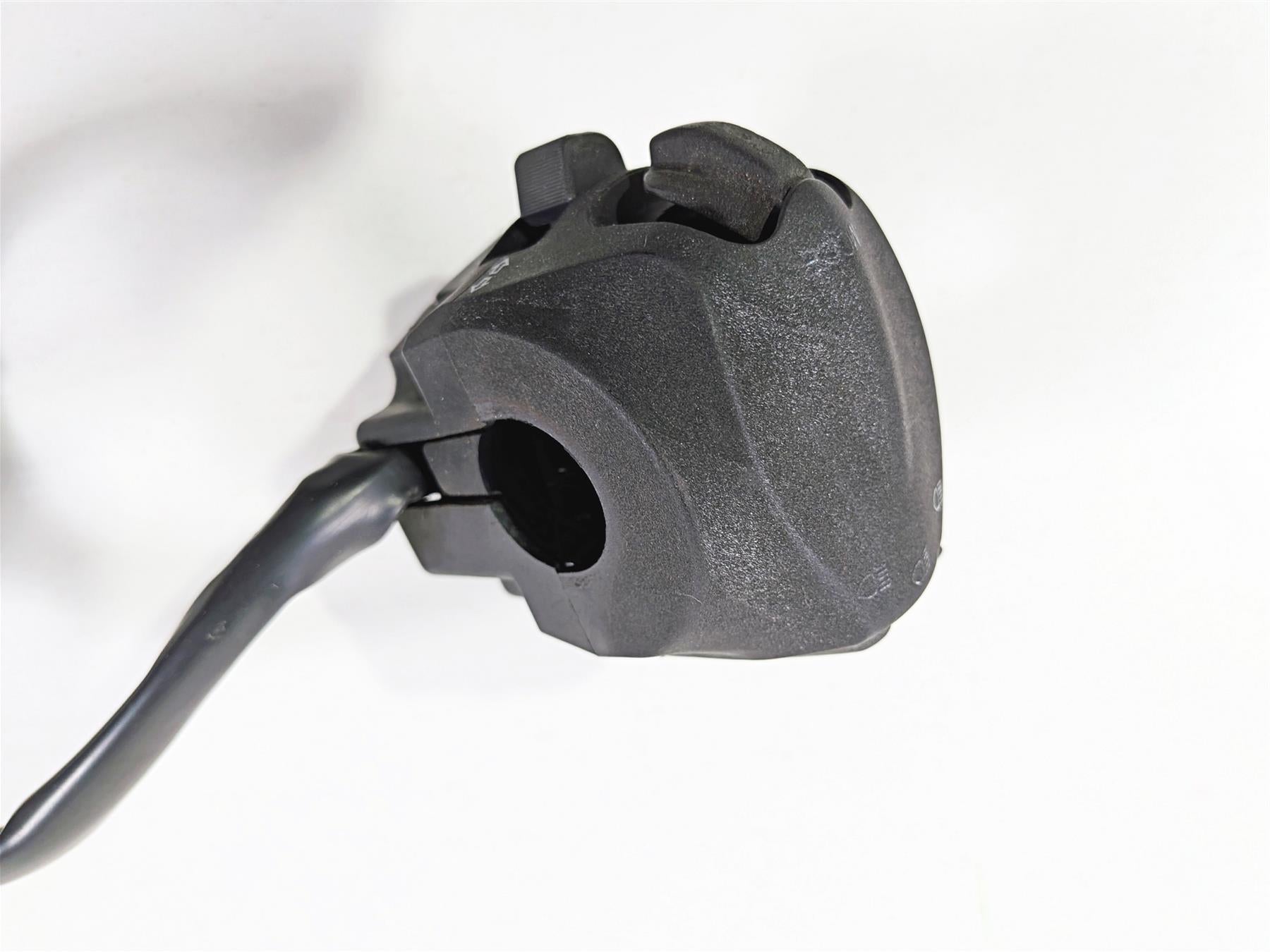 2014 Aprilia RSV4 RR Factory Left Hand Light Control Switch 858721 {{ shop.shopifyCountryName }} - Mototech271