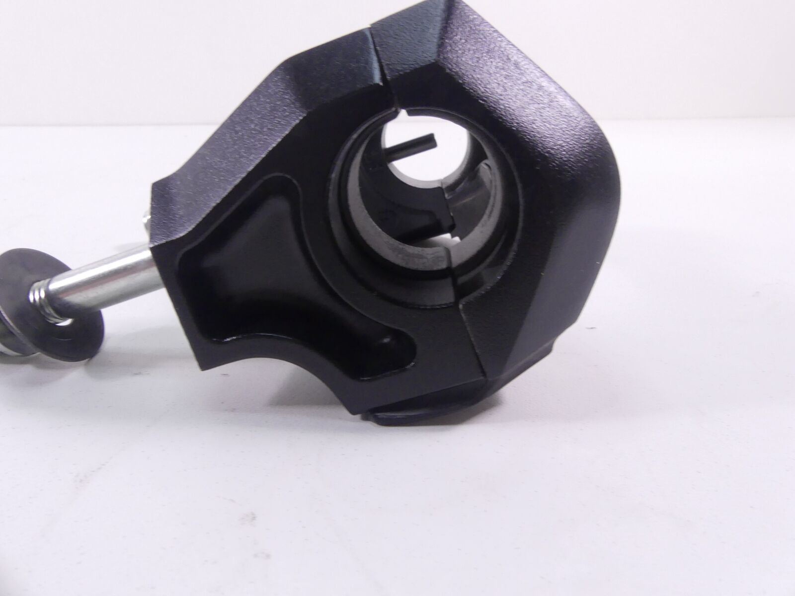 2019 Yamaha VMX17 V-Max 1700 Handlebar Handle Bar Riser Set 2S3-23441-01-00 {{ shop.shopifyCountryName }} - Mototech271