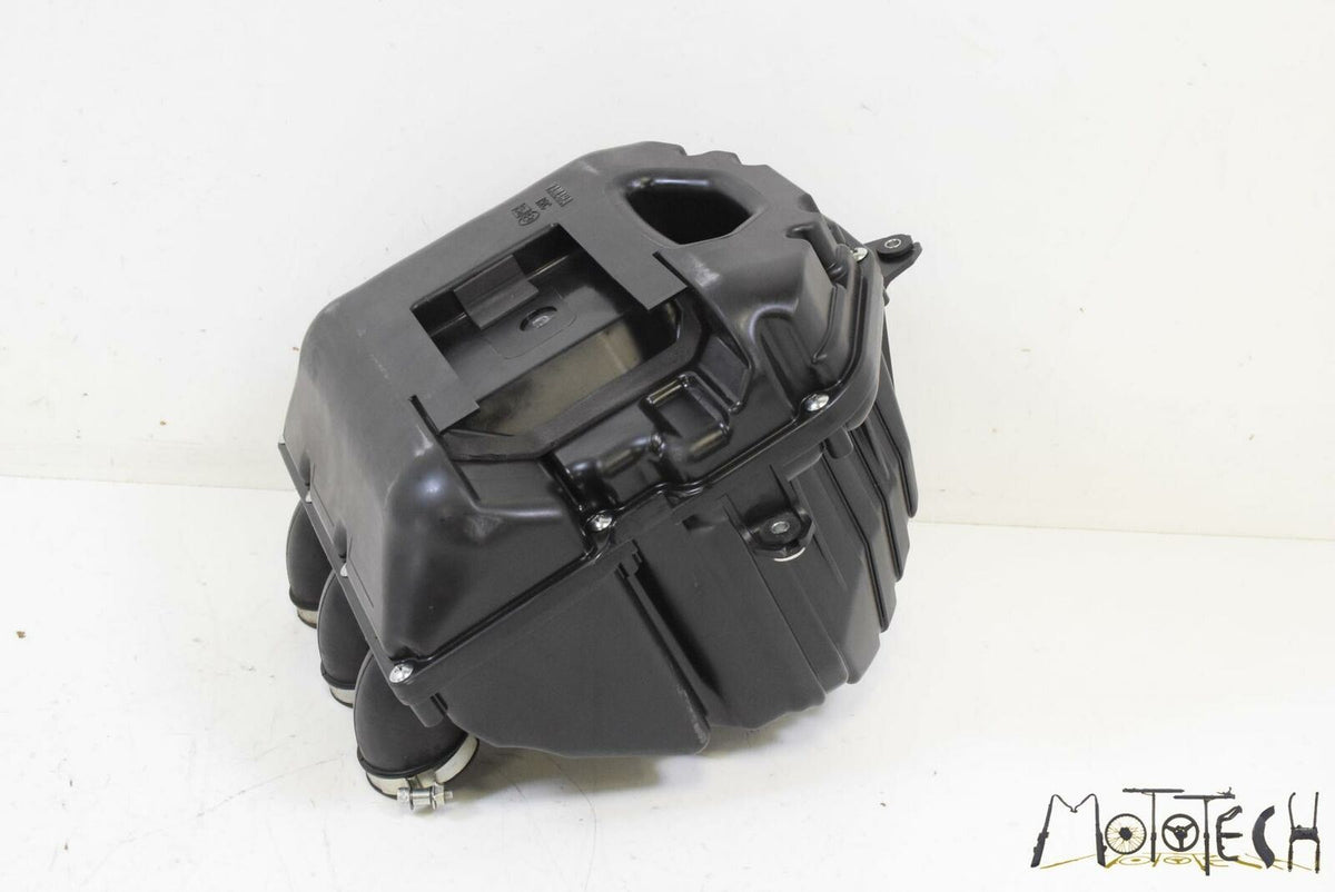 2016 Yamaha MT09 FZ09 Air Cleaner Breather Filter Box Assembly 90110-06388-00 {{ shop.shopifyCountryName }} - Mototech271