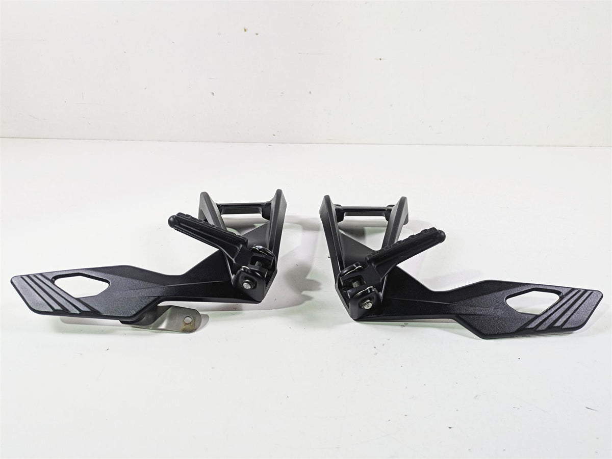 2017 KTM 1290 Super Duke GT Rear Passenger Footpeg 6140304800033S 6140304900033S {{ shop.shopifyCountryName }} - Mototech271
