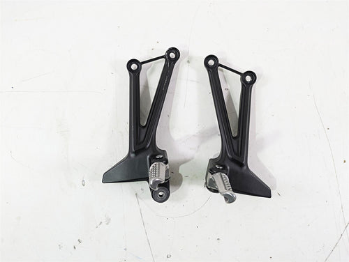 2022 Kawasaki ZR900RS Cafe Rear Passenger Foot Peg Rest Set 35063-1393-18R | Mototech271