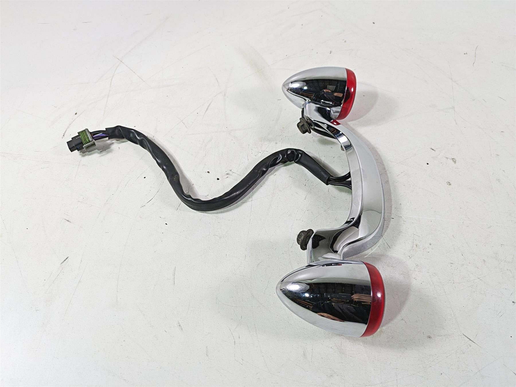 2017 Harley Touring FLTRXS Road Glide Rear Blinker Bar Assembly 73309-10 {{ shop.shopifyCountryName }} - Mototech271