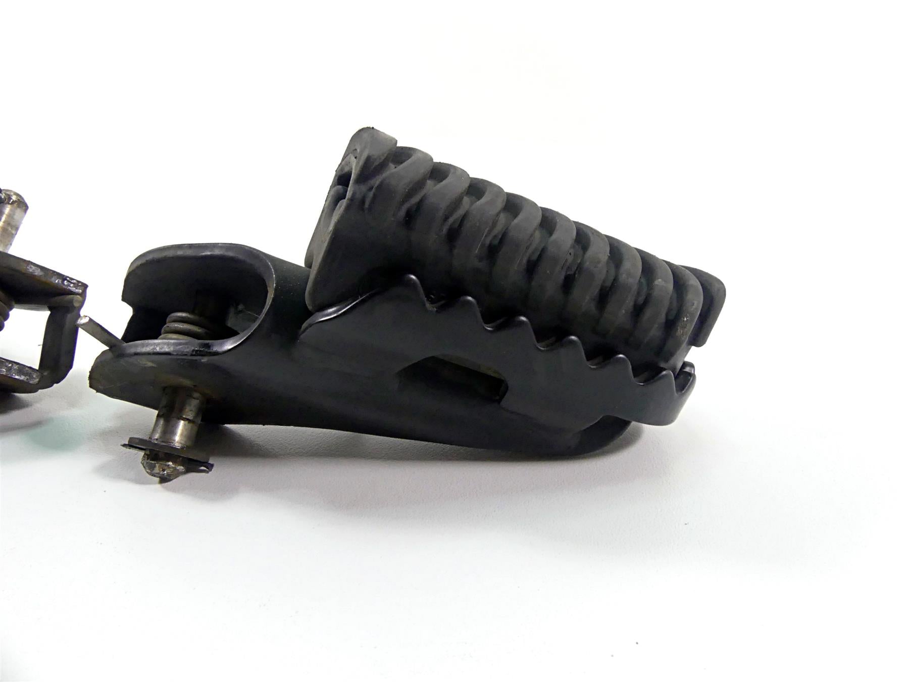 2013 BMW F800GS STD K72 Front Rider Driver Footpeg Set 46717701199 46717701200 {{ shop.shopifyCountryName }} - Mototech271