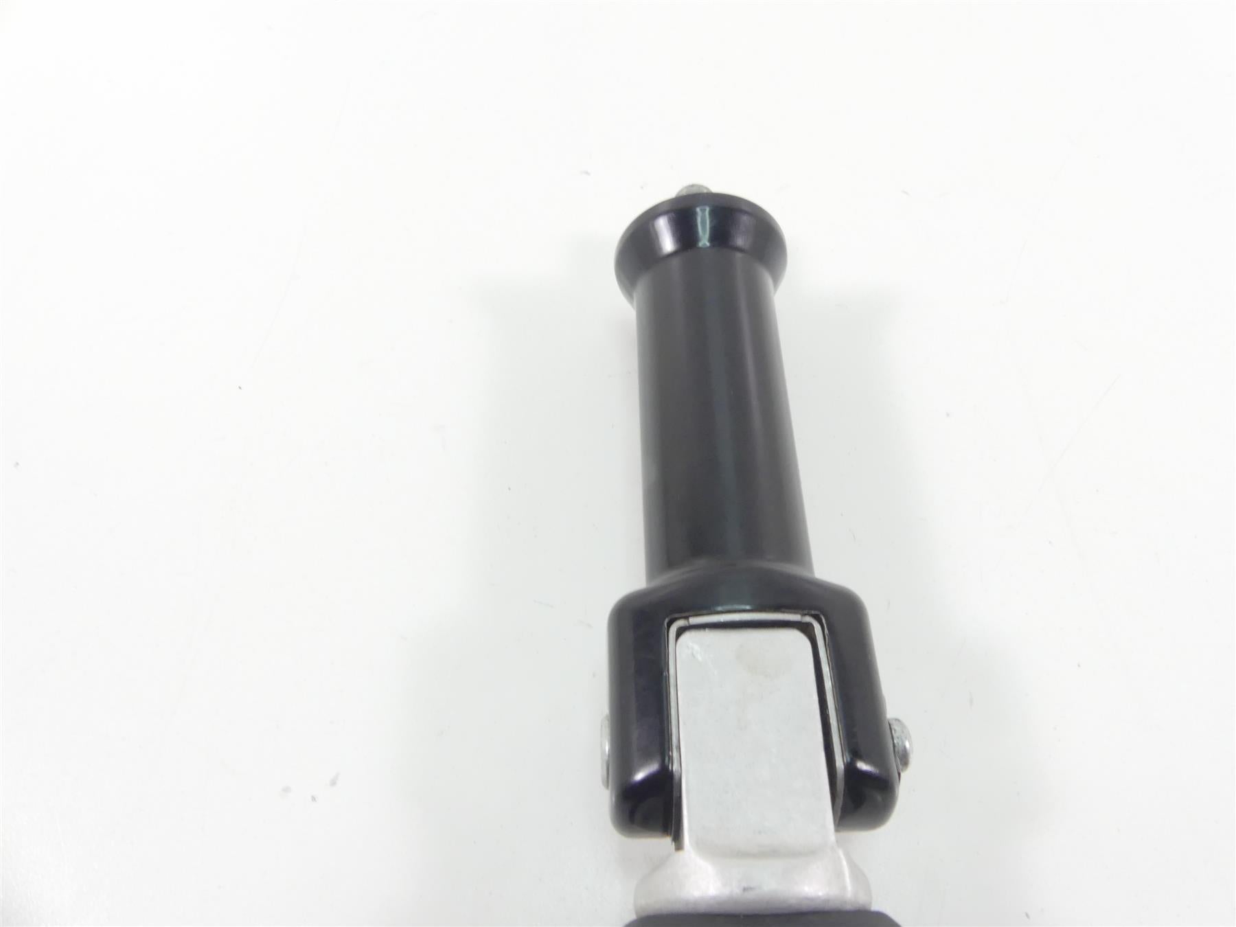 2022 Harley Softail FXBBS Street Bob Left Passenger Rear Footpeg Set 50500726 {{ shop.shopifyCountryName }} - Mototech271