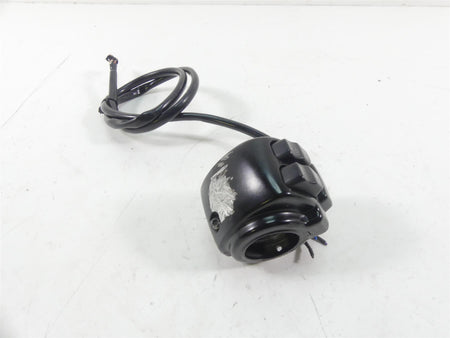 2013 Harley FXDWG Dyna Wide Glide Left Hand Light Horn Control Switch 71500067 {{ shop.shopifyCountryName }} - Mototech271