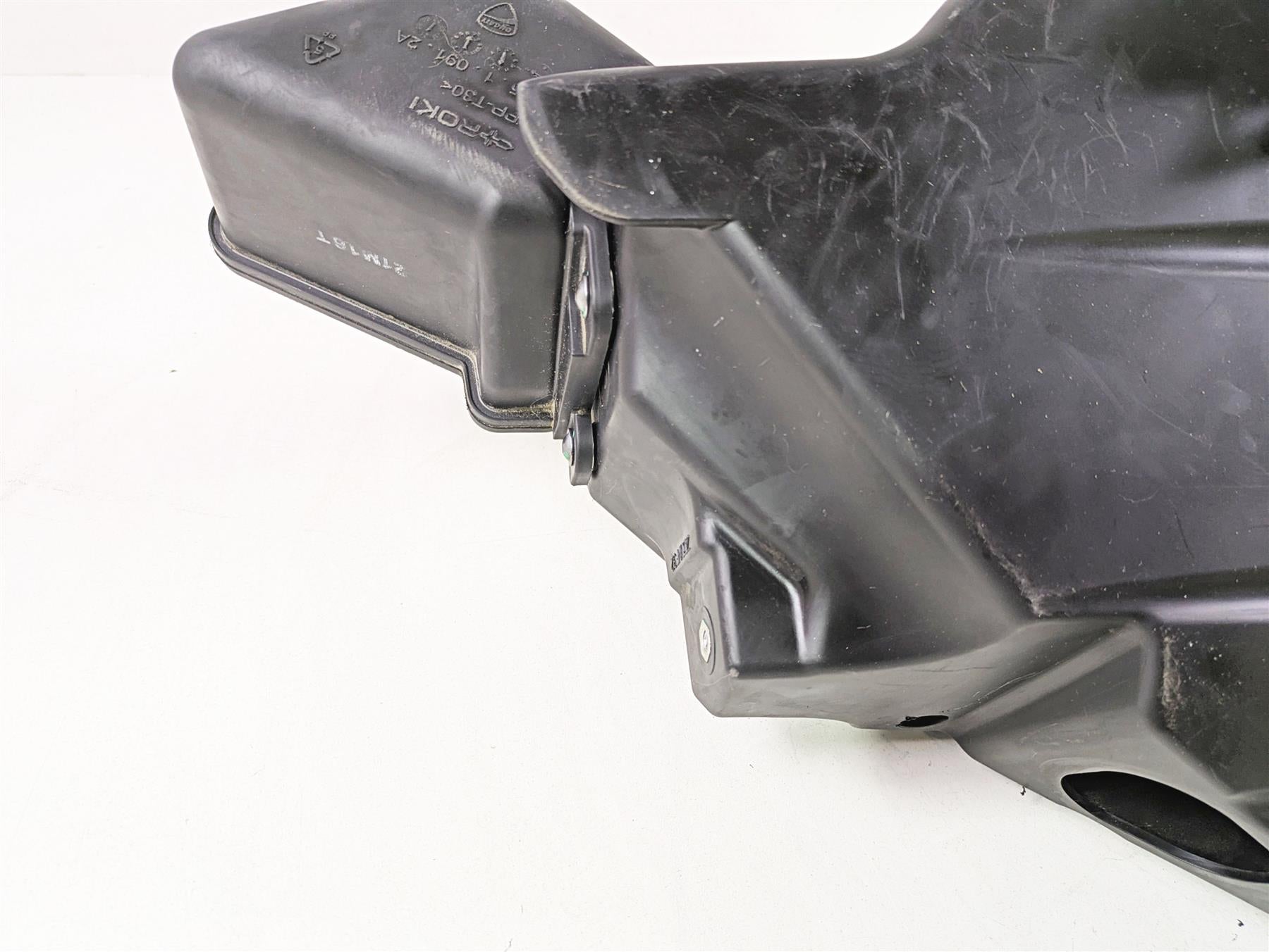 2022 Ducati Scrambler Desert Sled Air Box Cleaner Breather Filter 44219201A {{ shop.shopifyCountryName }} - Mototech271