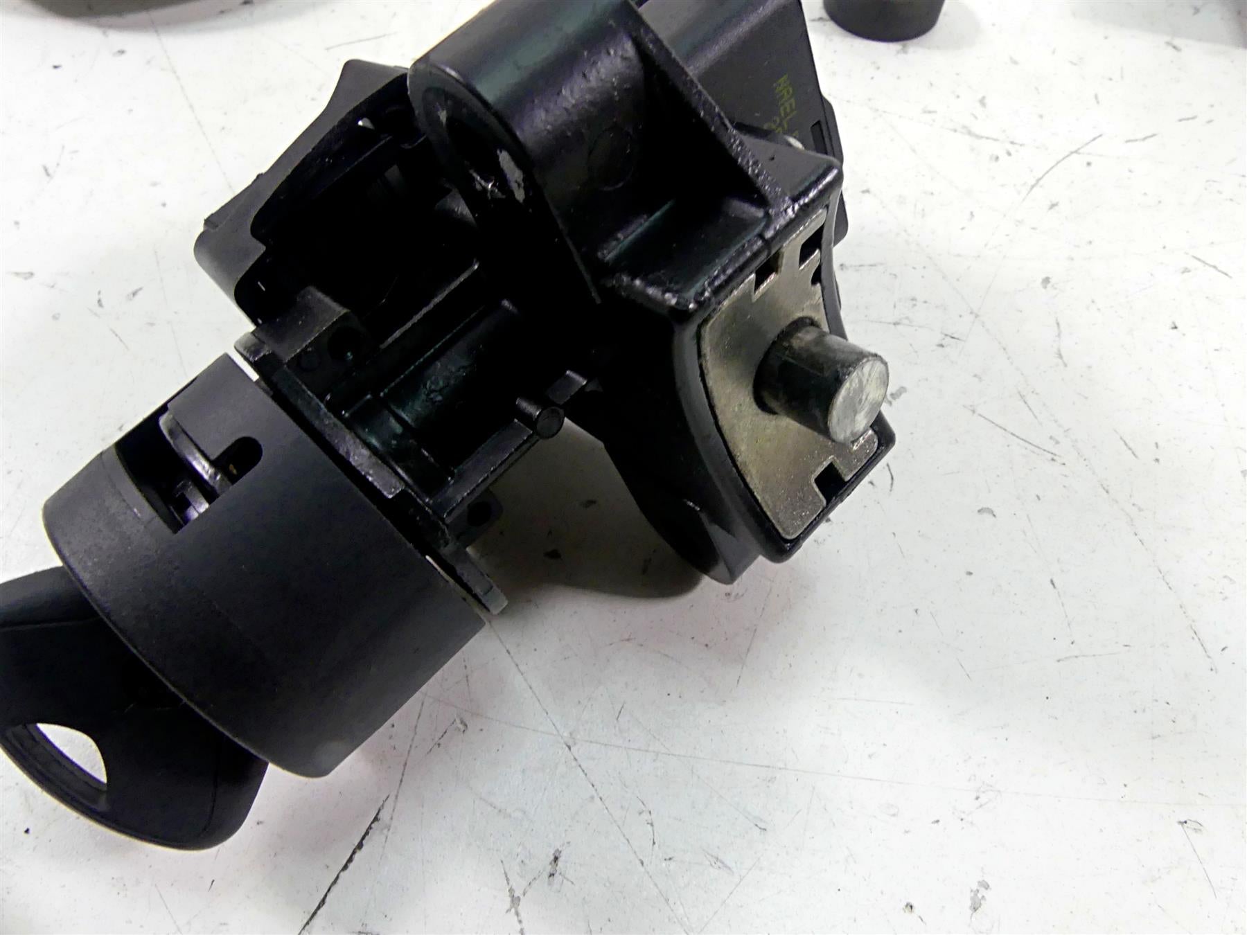 2009 BMW R1200 GS K25 Cdi Ecu Ecm Engine Control Ignition Switch Key Set 7719873 {{ shop.shopifyCountryName }} - Mototech271