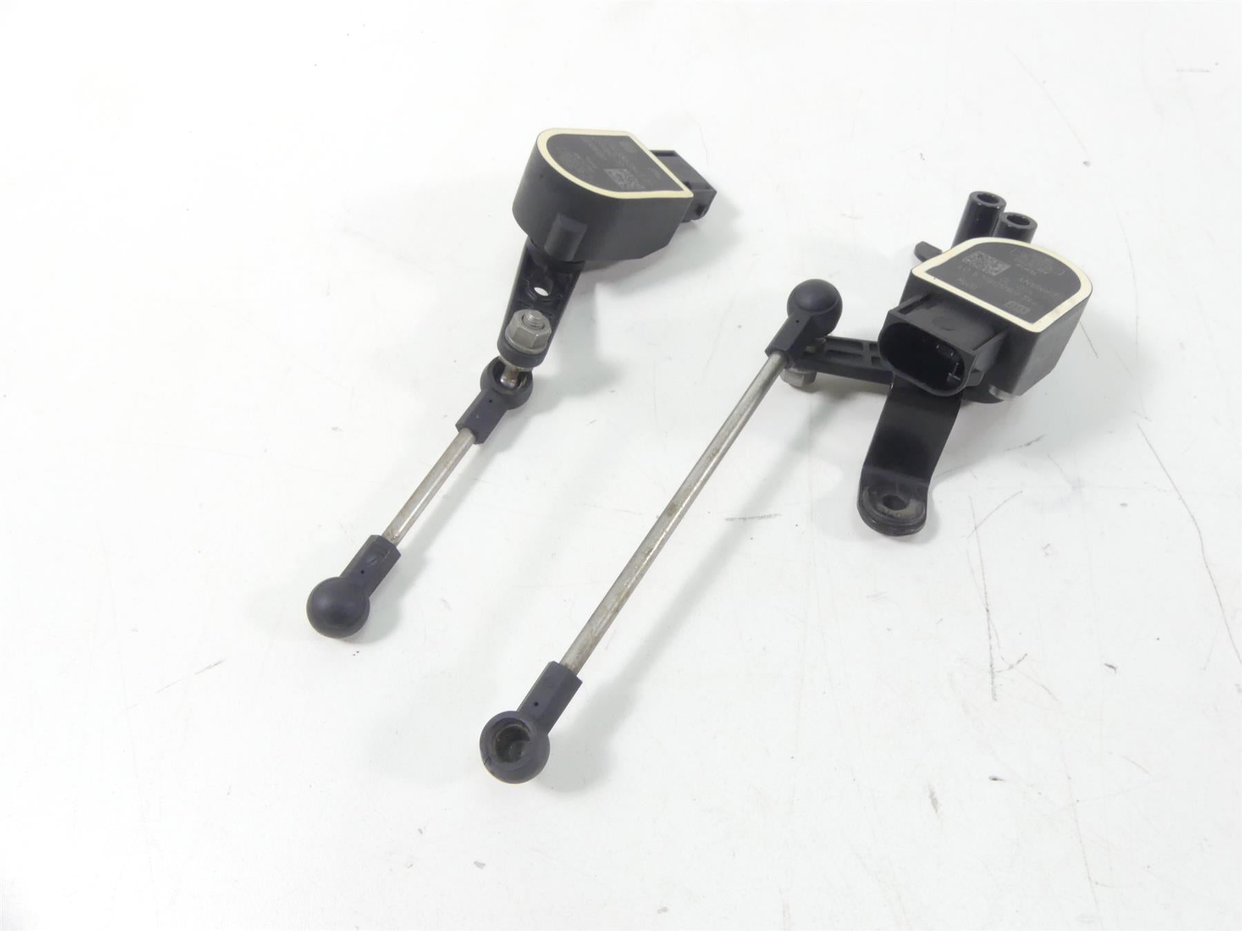 2016 BMW R1200GS K50 Front Rear Bike Height Level Sensor Set 37146860843 {{ shop.shopifyCountryName }} - Mototech271