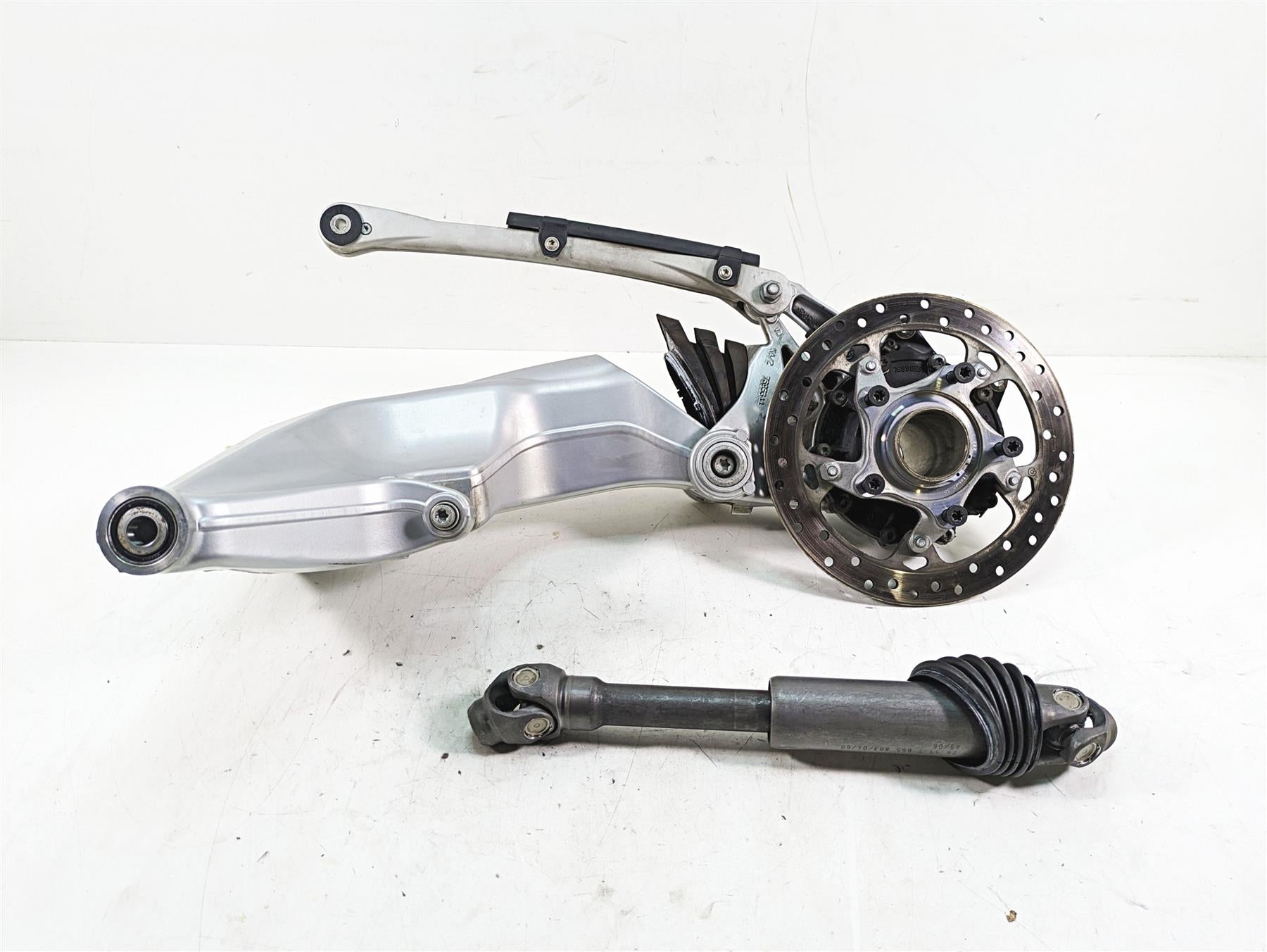 2007 BMW R1200RT K26 Swingarm Rear Differential Drive Shaft 34:13 33117726895 | Mototech271